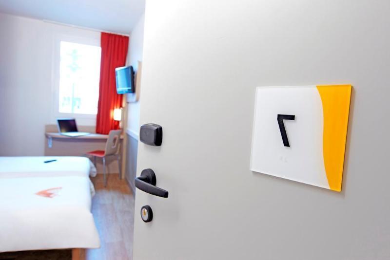 Kyriad Direct Mont De Marsan - St Avit Saint-Avit  Εξωτερικό φωτογραφία